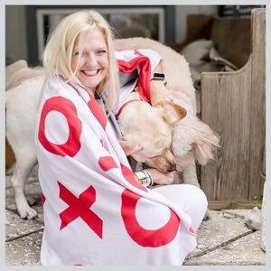 Santa Barbara Design Studio XOXO blanket